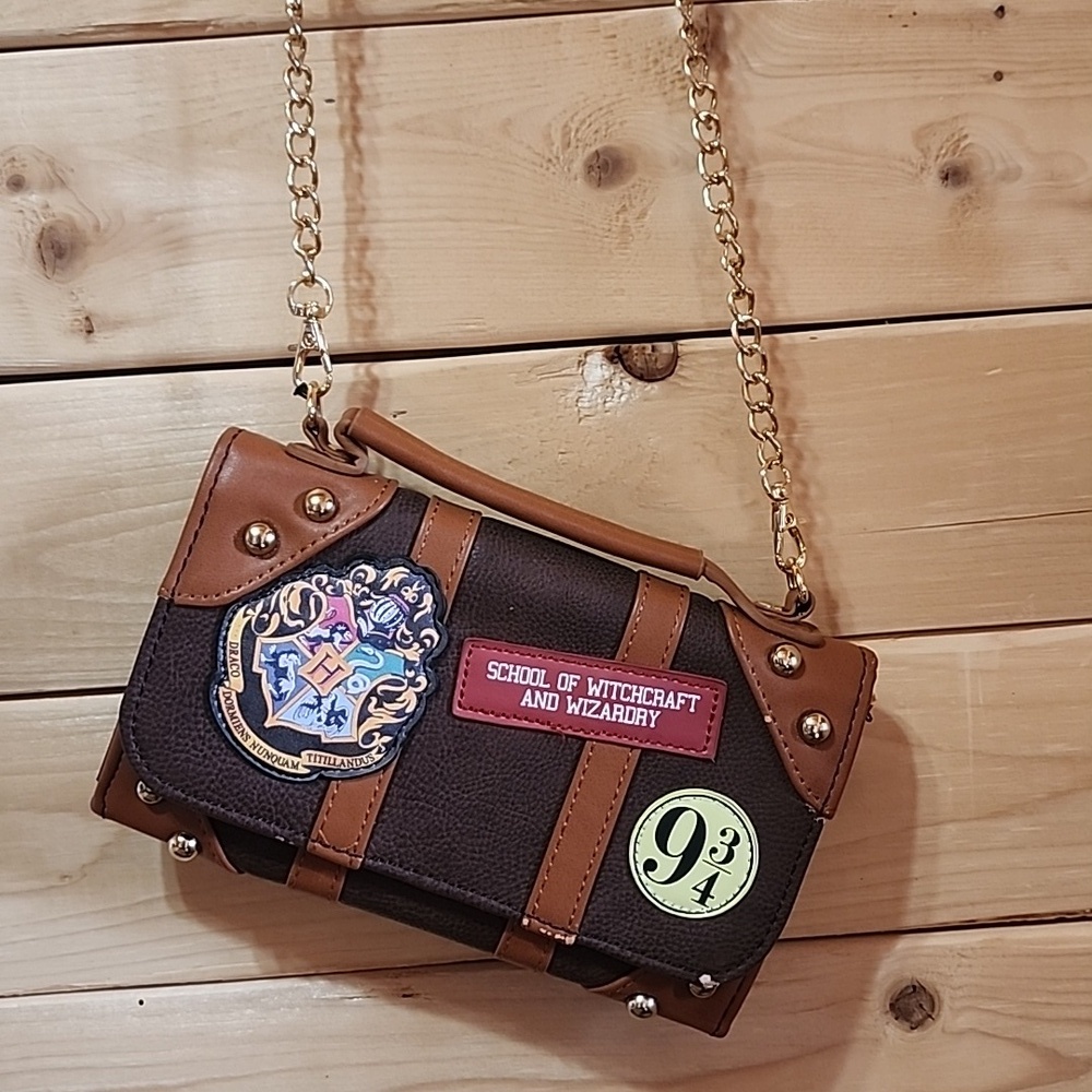 Harry Potter crossbody wallet bag NWOT